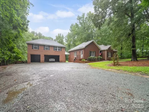 Exterior - 6819 Prospect Pointe Dr, Monroe, NC 28112 photo 6 of 12