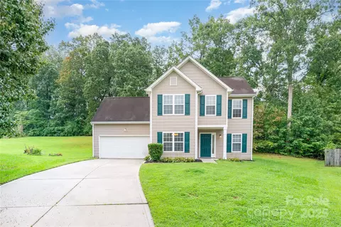 2802 Granstark Ct, Charlotte, NC 28216