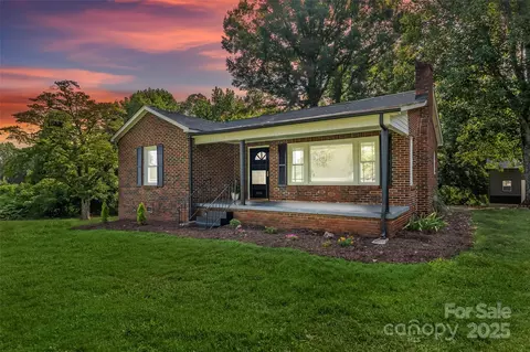 1116 Old Conover Startown Rd, Newton, NC 28658