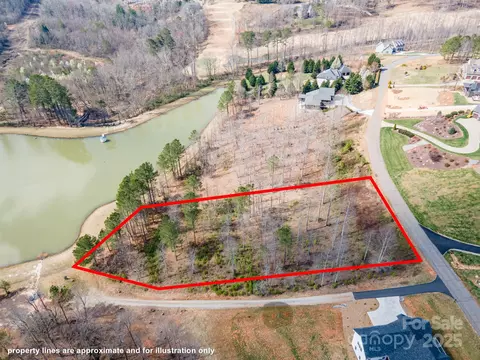3419 Cornwell Dr, Morganton, NC 28655 photo 2