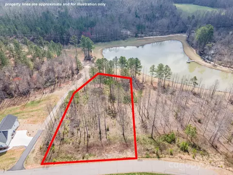 3419 Cornwell Dr, Morganton, NC 28655