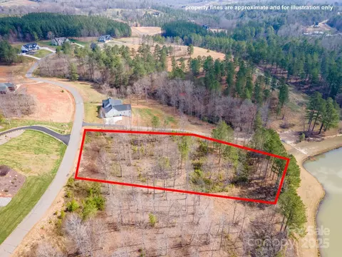 3419 Cornwell Dr, Morganton, NC 28655 photo 4