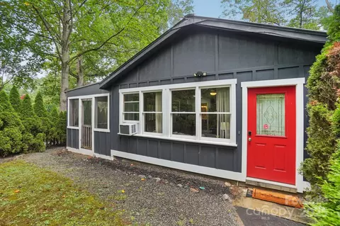 15 Pinewood Rd, Asheville, NC 28805
