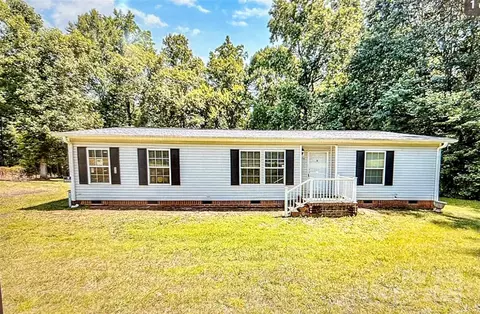 576 Clay St, Linwood, NC 27299