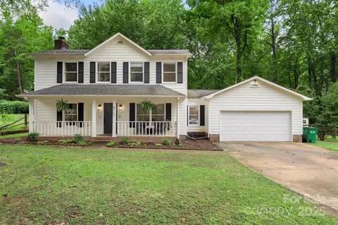 8727 Hornwood Ct, Charlotte, NC 28215