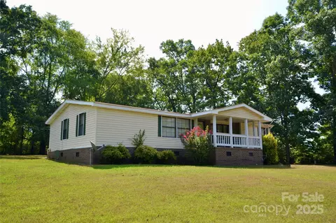 305 Sexton St, Kannapolis, NC 28081 photo 2