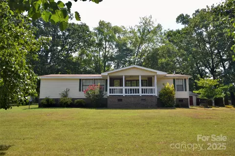 305 Sexton St, Kannapolis, NC 28081 photo 4