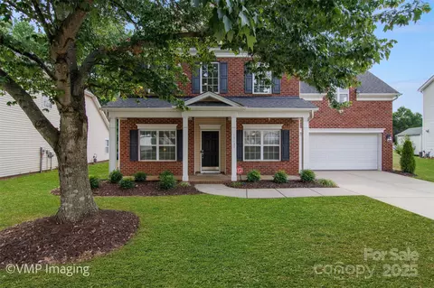 15137 Callow Forest Dr, Charlotte, NC 28273