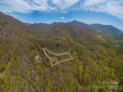 00 Hawk Dr, Maggie Valley, NC 28751