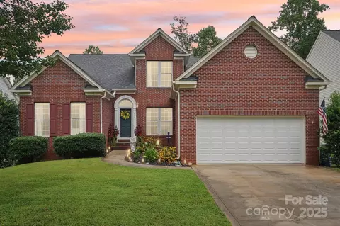 202 Winterbell Dr, Mooresville, NC 28115