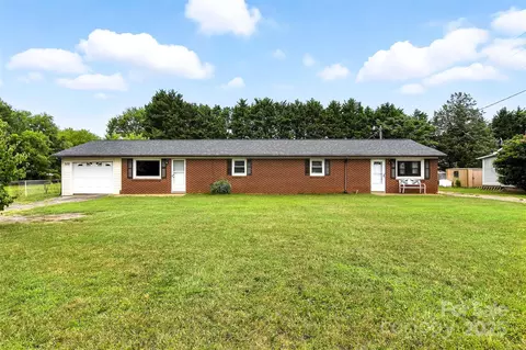 33 Rd Se St SE, Conover, NC 28613