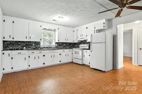 Other - 33 Rd Se St SE, Conover, NC 28613 photo 6 of 7
