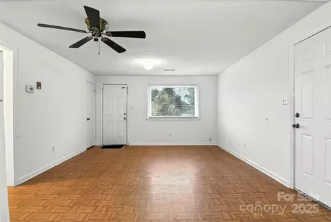 Living - 33 Rd Se St SE, Conover, NC 28613 photo 7 of 8
