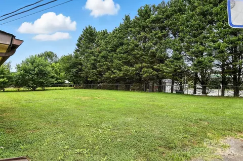 Exterior - 33 Rd Se St SE, Conover, NC 28613 photo 5 of 5