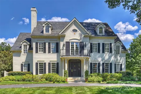 1869 Queens W Rd W, Charlotte, NC 28207