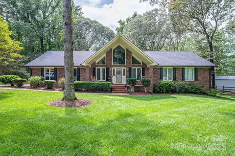 801 Walker Branch Rd, Lincolnton, NC 28092