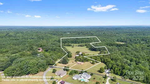 906 E Monbo Rd, Statesville, NC 28677