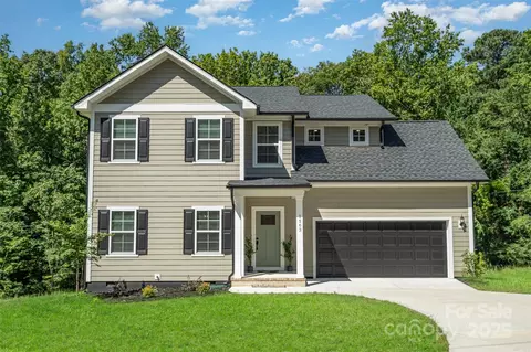 1563 Riverview Cir, Fort Lawn, SC 29714