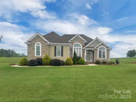106 Vintage Woods Ct, Shelby, NC 28150