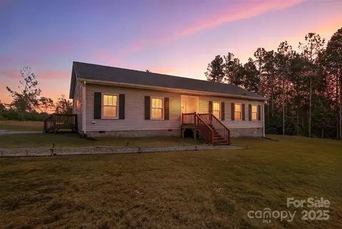 158 Semper Fidelis Rd, Olin, NC 28660