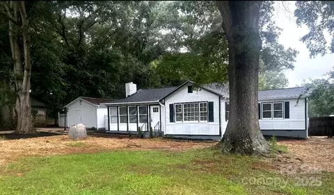 2870 Greenwood Rd, Rock Hill, SC 29730