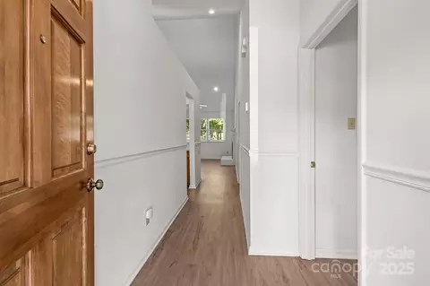 Entry Way - 19973 Oak Leaf Cir, Cornelius, NC 28031 photo 2 of 3