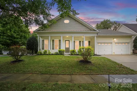 1832 Hammond Dr, Matthews, NC 28104