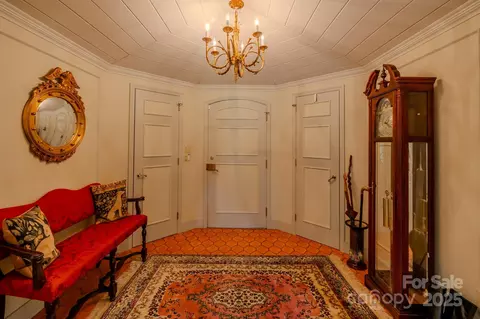 Entry Way - 144 Silver Fox Ln, Tryon, NC 28782 photo 1 of 4
