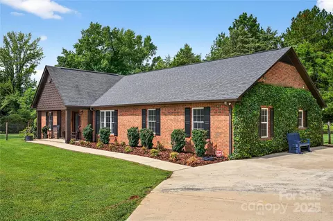 9592 Yarborough Rd, Fort Mill, SC 29707