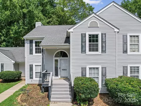 1563 Hunt Club Ct, Rock Hill, SC 29732