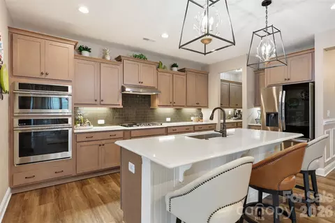 1157 Overlake Dr, Belmont, NC 28012