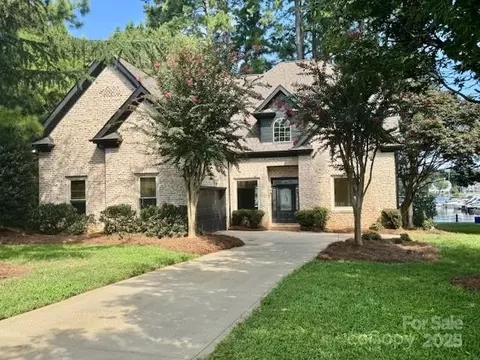 18337 Harbor Light Blvd, Cornelius, NC 28031