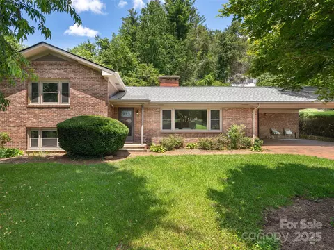 72 Georgia Ave, Waynesville, NC 28786