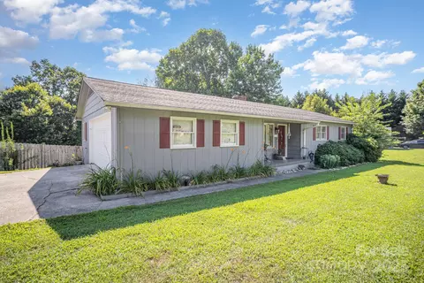 Exterior - 5345 Dentons Chapel Rd, Morganton, NC 28655 photo 2 of 6