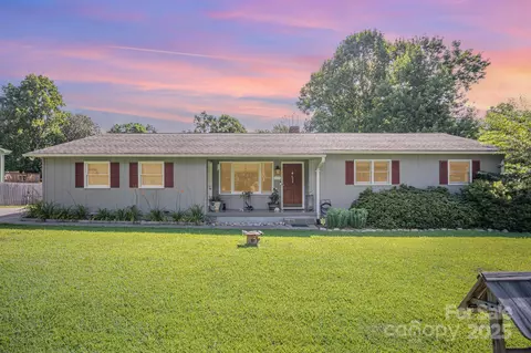 5345 Dentons Chapel Rd, Morganton, NC 28655