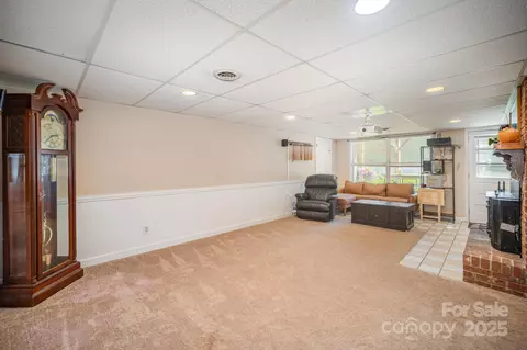 Living - 5345 Dentons Chapel Rd, Morganton, NC 28655 photo 5 of 6