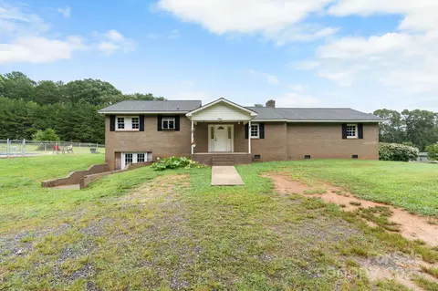1660 High Meadow Ln, Newton, NC 28658