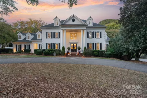 3605 Hampton Manor Dr, Charlotte, NC 28226