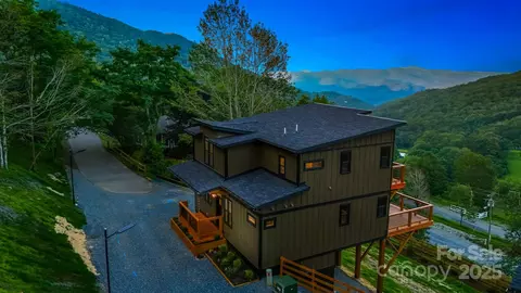 397 Snowcloud Dr, Seven Devils, NC 28604 photo 4