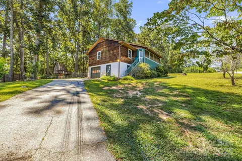 30 Brentwood Dr, Asheville, NC 28806