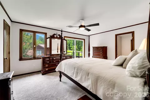 Bedroom - 181 Fisher Creek Rd, Sylva, NC 28779 photo 7 of 7