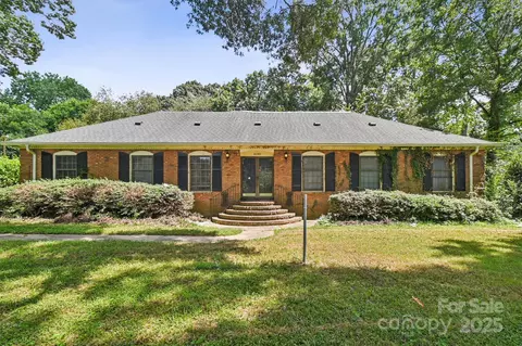 6130 Williams Rd, Charlotte, NC 28215