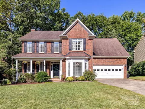 2625 Bathgate Ln, Matthews, NC 28105