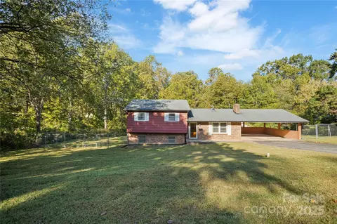 503 N 8th St, Bessemer City, NC 28016
