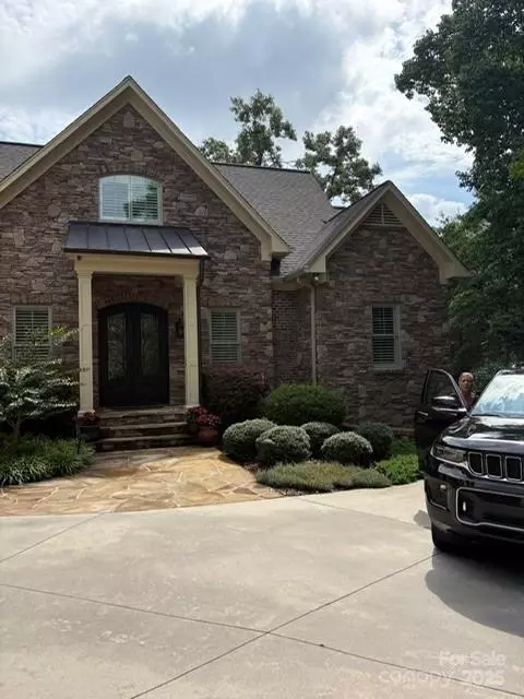 520 Pennington Ferry Dr, New London, NC 28127