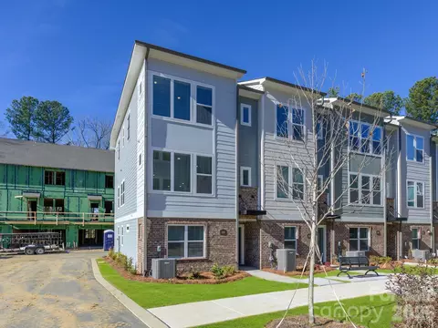 1523 Lithium Ln, Charlotte, NC 28211