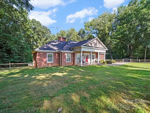 358 New Salem Rd, Statesville, NC 28625