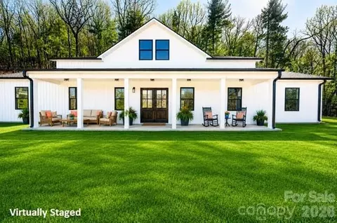 1721 Songbird Se Ct SE, Lenoir, NC 28645