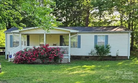 4731 Stratford Ln, Denver, NC 28037