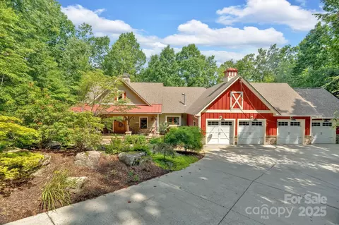 3 Shadow Brook Dr, Flat Rock, NC 28731